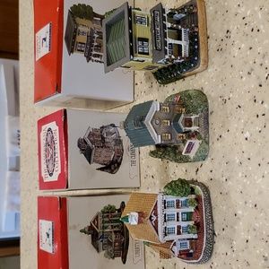 1992 Liberty Falls miniature Village Post Office, School, Children's Hosp. $15